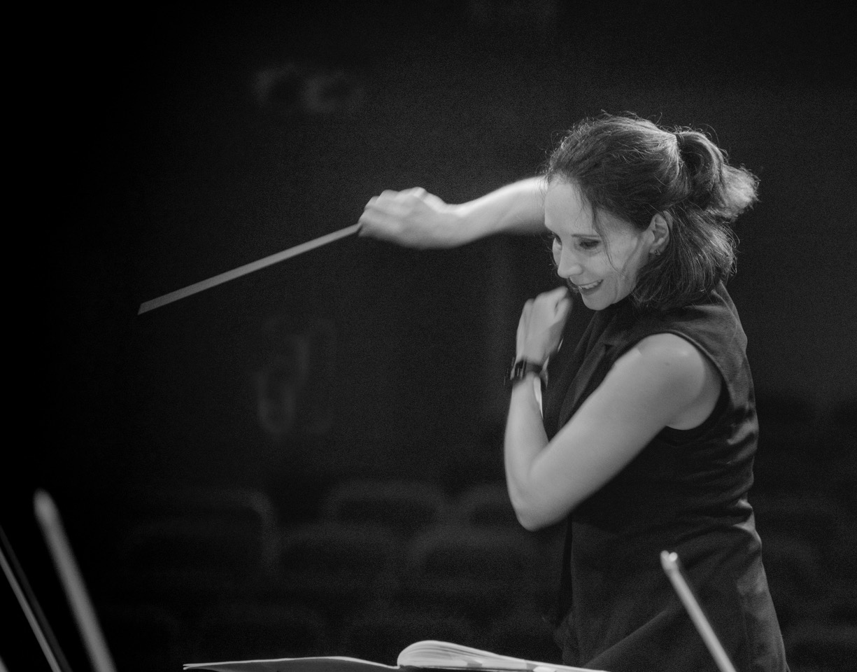 Sarah Ioannides | Symphony Tacoma Music Director | Female Conductor and Composer